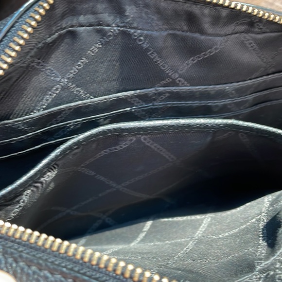 Michael Kors CrossBody Bag - Picture 10 of 12